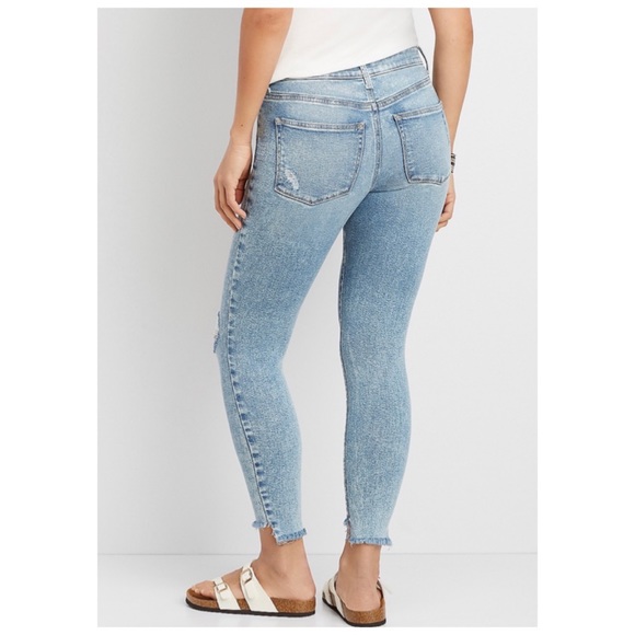 🍑 Maurice’s High-Rise Vintage Wash Jeans size 8  •Cool Meets Comfort• NWTS-$55 - Picture 12 of 12